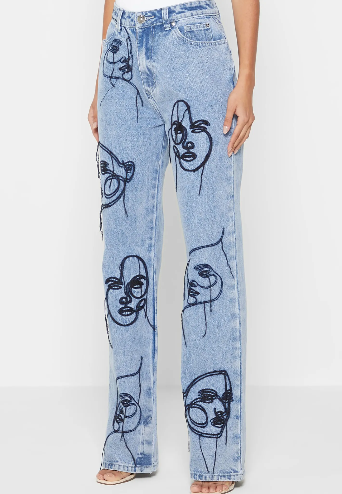Line Art Boyfriend Jeans - Mid Blue^Manière De Voir Clearance