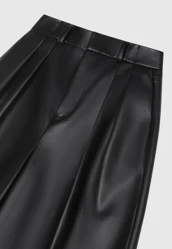 Vegan Leather Tailored City Shorts -^Manière De Voir Discount